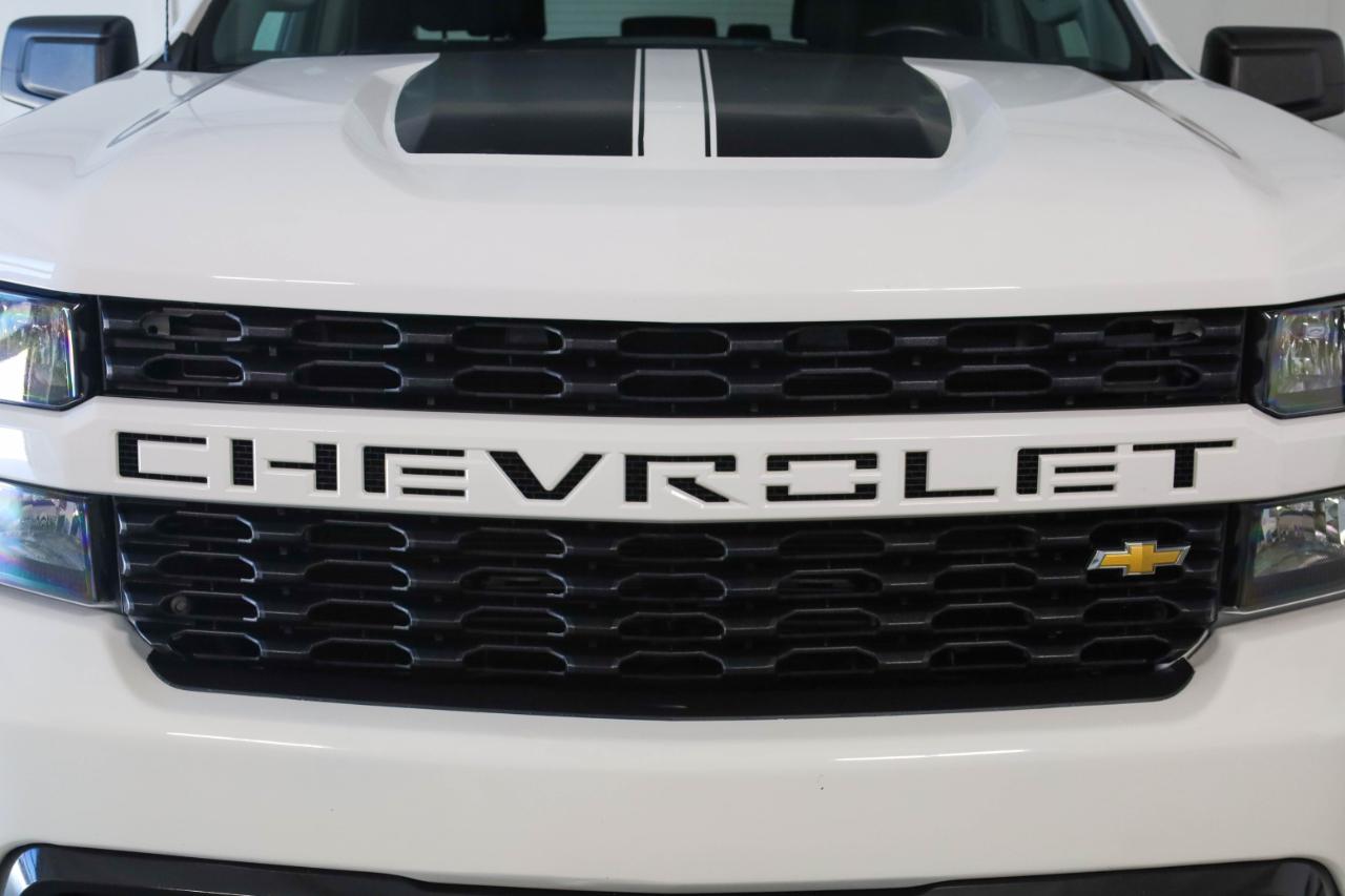 Chevrolet Silverado photo 16