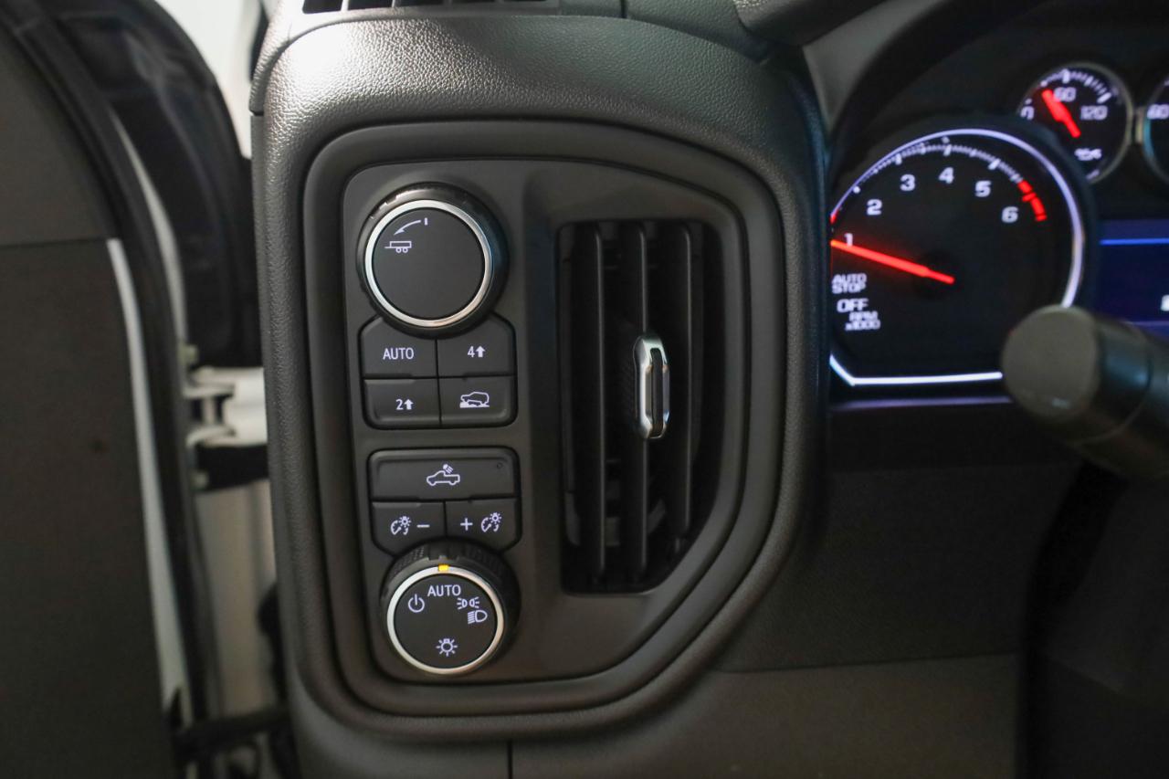 Chevrolet Silverado photo 30
