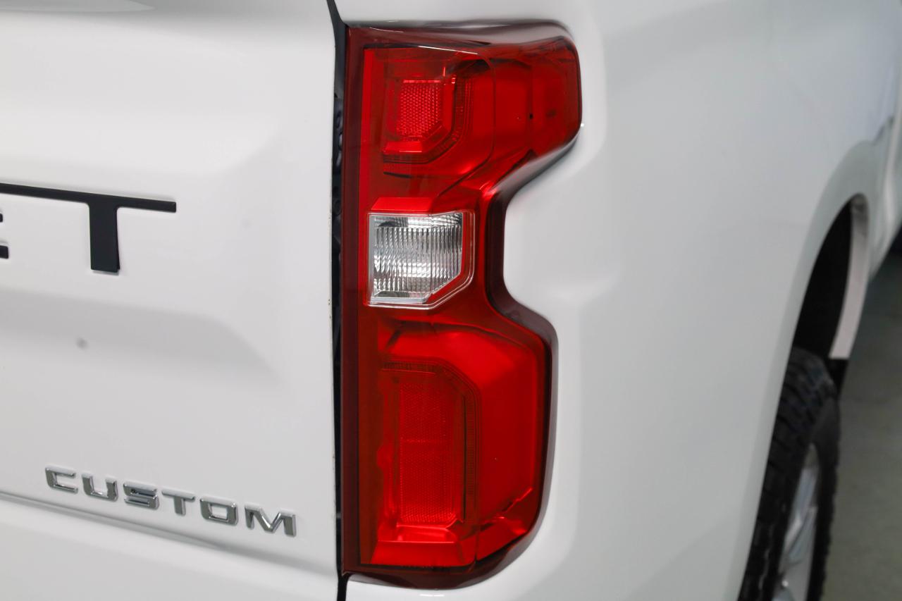 Chevrolet Silverado photo 22