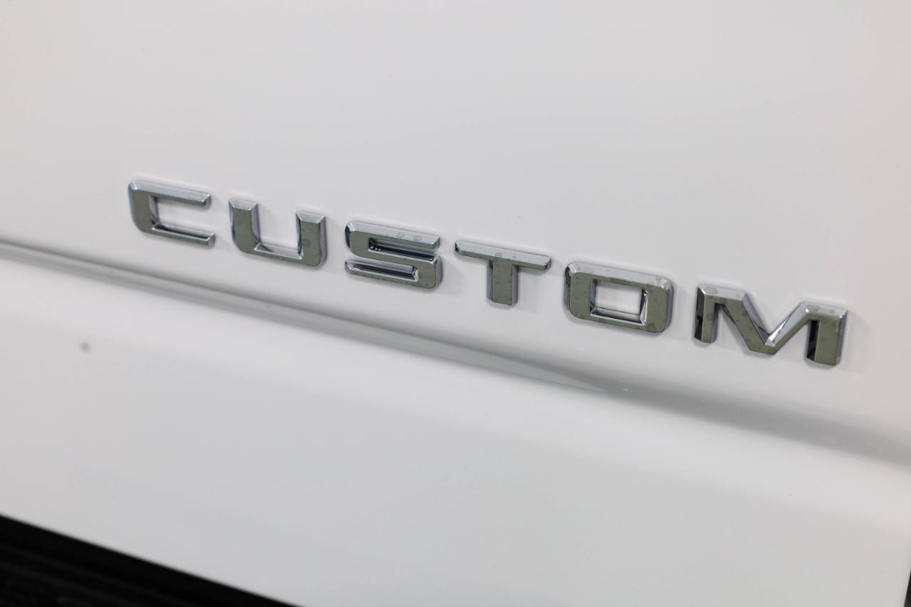 Chevrolet Silverado photo 9