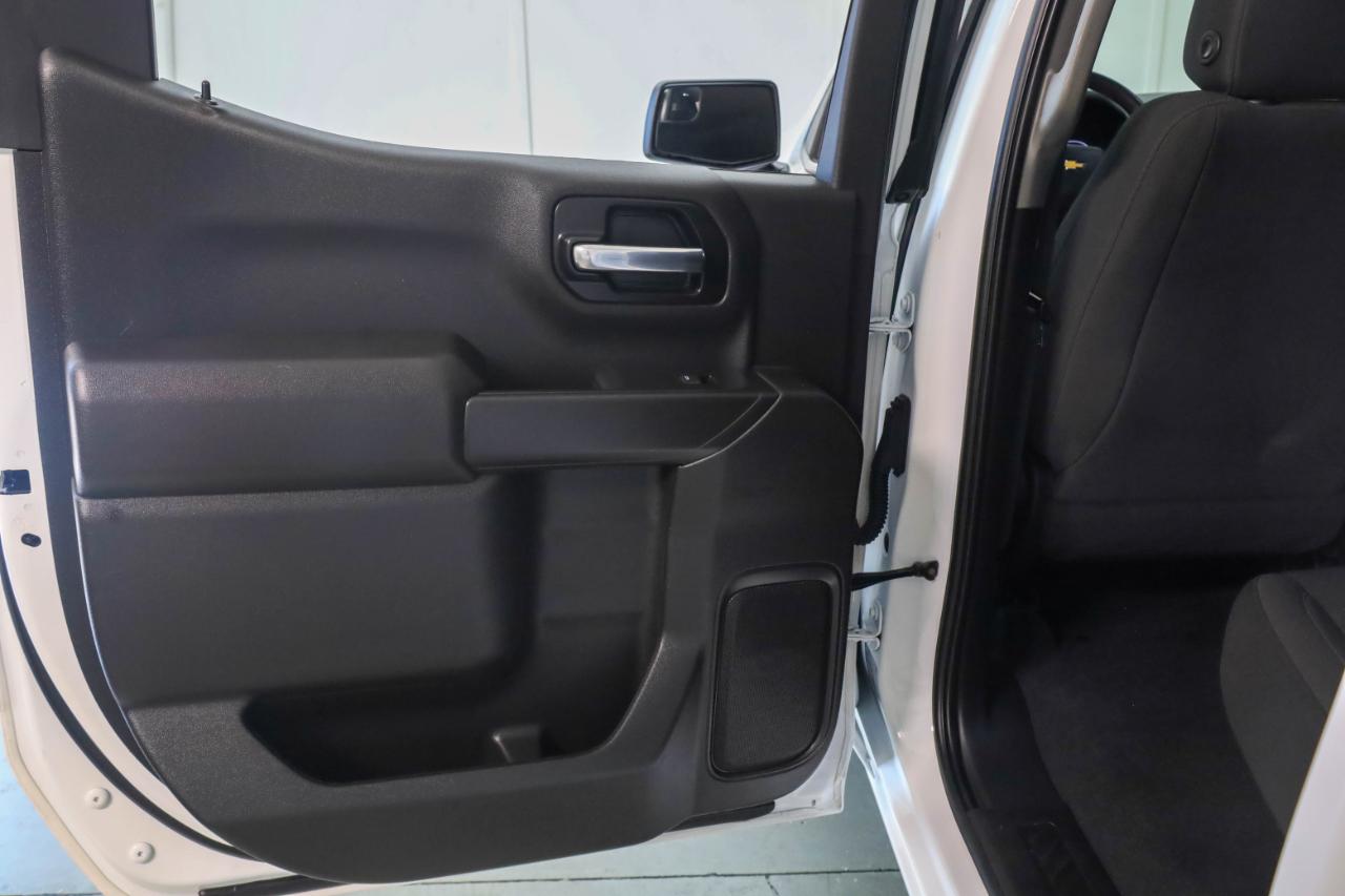 Chevrolet Silverado photo 34