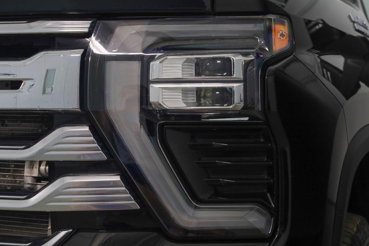Chevrolet Silverado HD photo 13