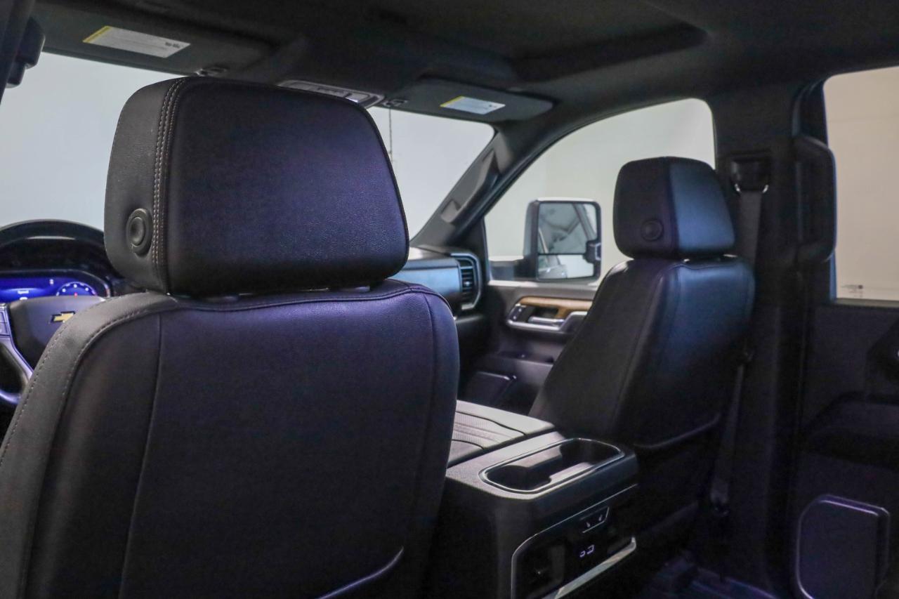 Chevrolet Silverado HD photo 18