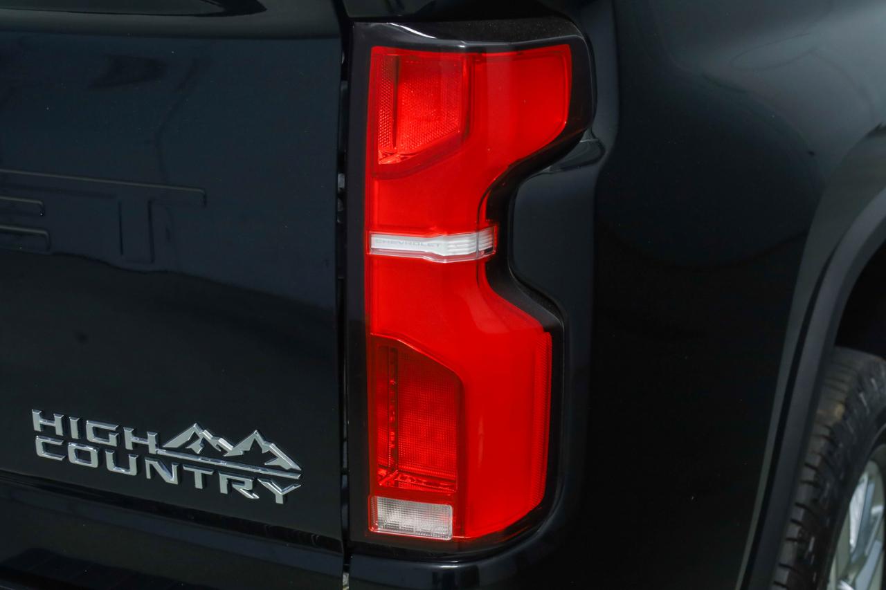 Chevrolet Silverado HD photo 22