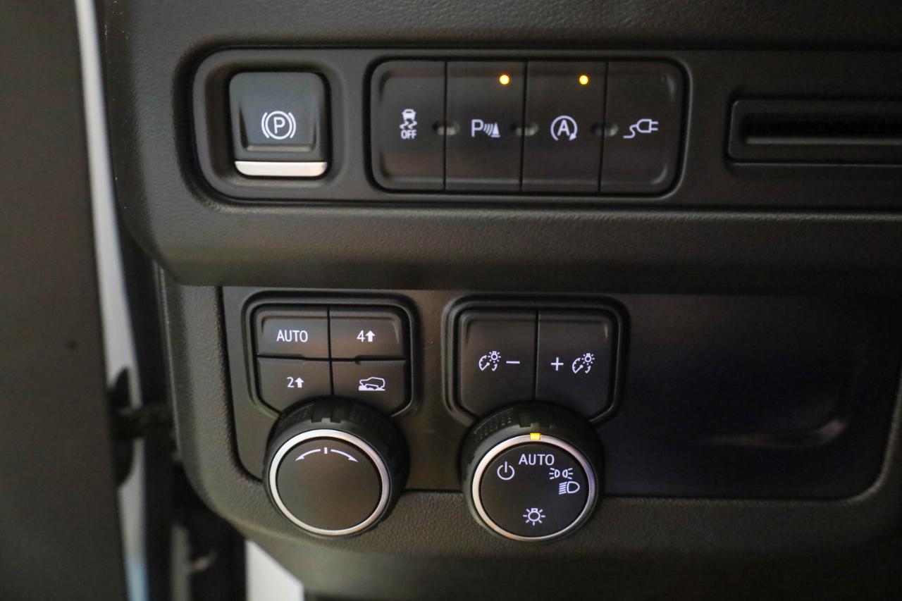 Chevrolet Tahoe photo 34