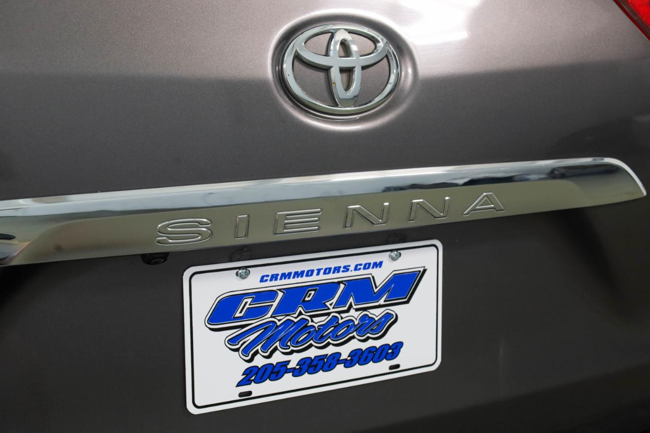 Toyota Sienna photo 54
