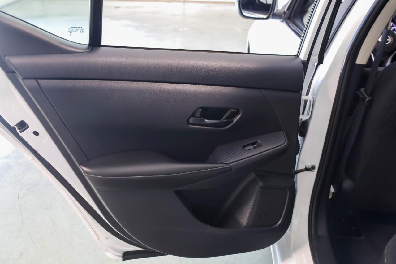 Nissan Sentra photo 33