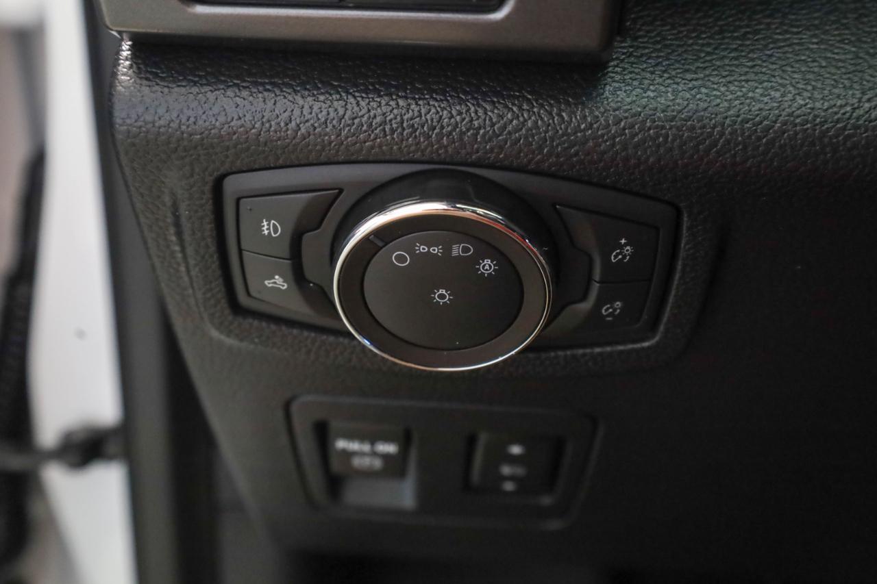 Ford F-150 photo 30