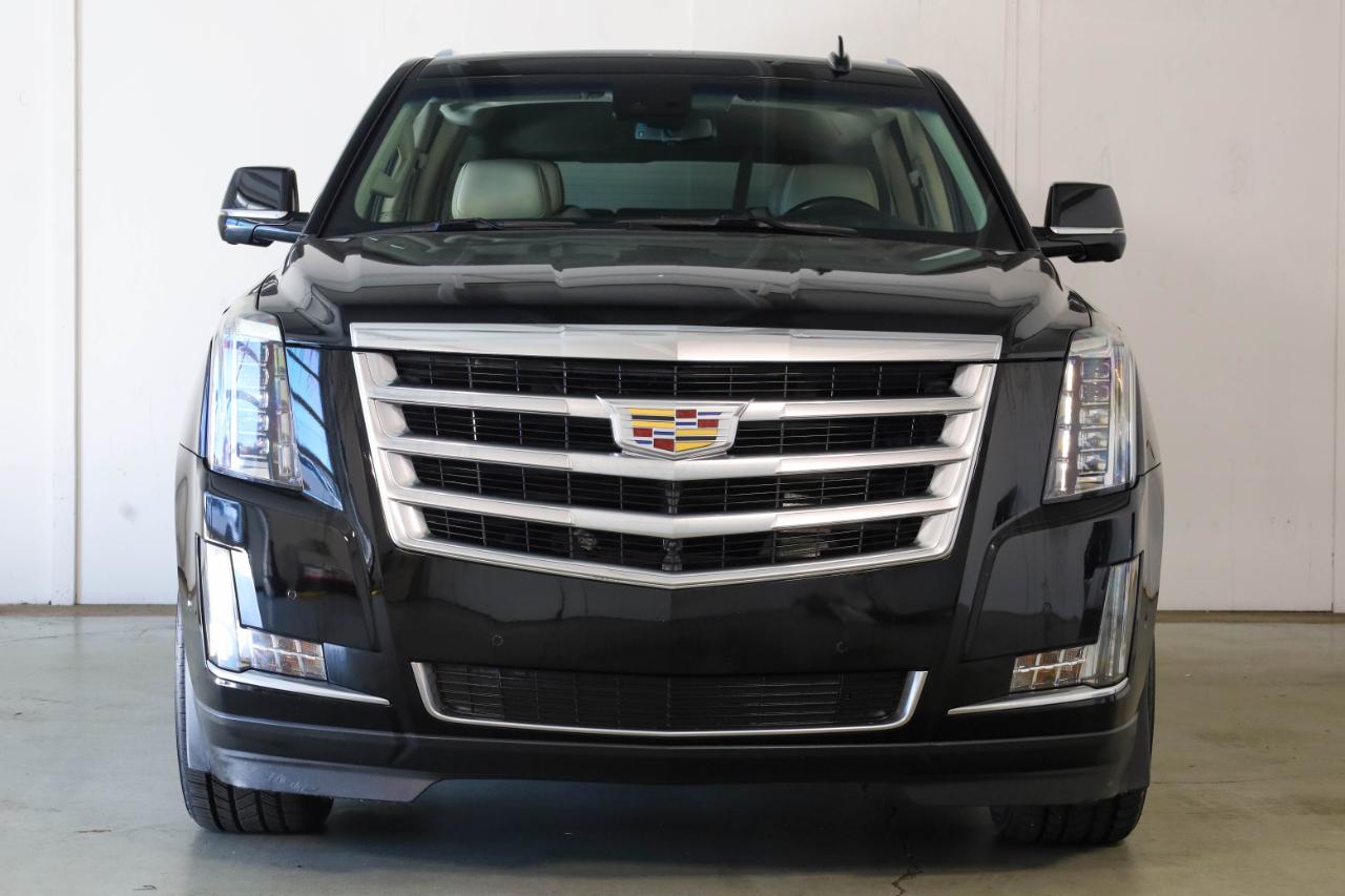 Cadillac Escalade photo 3