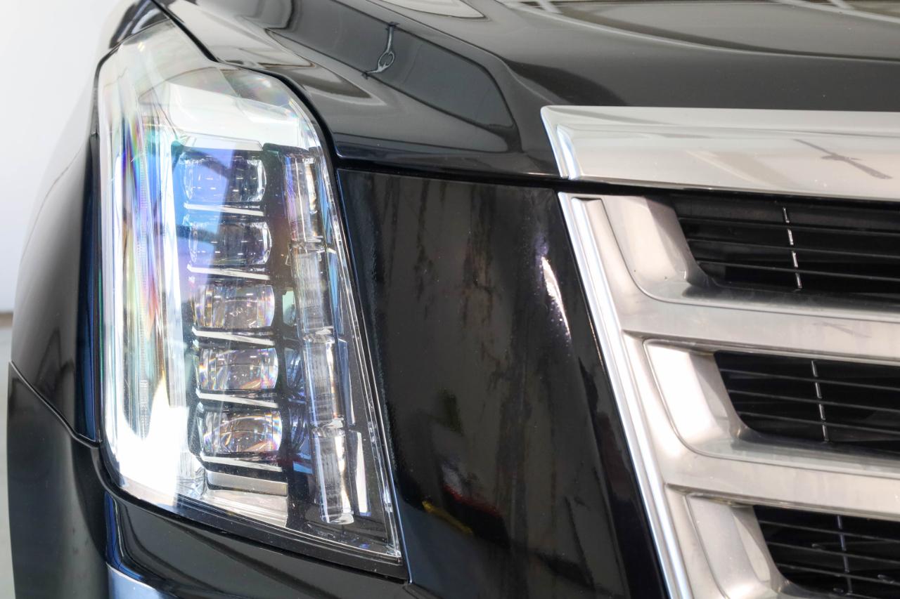 Cadillac Escalade photo 10