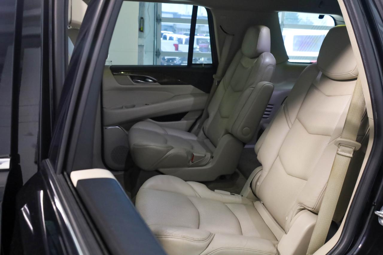 Cadillac Escalade photo 17