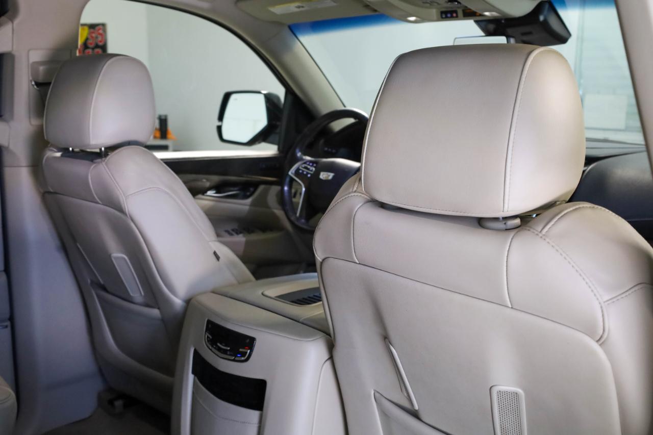 Cadillac Escalade photo 22