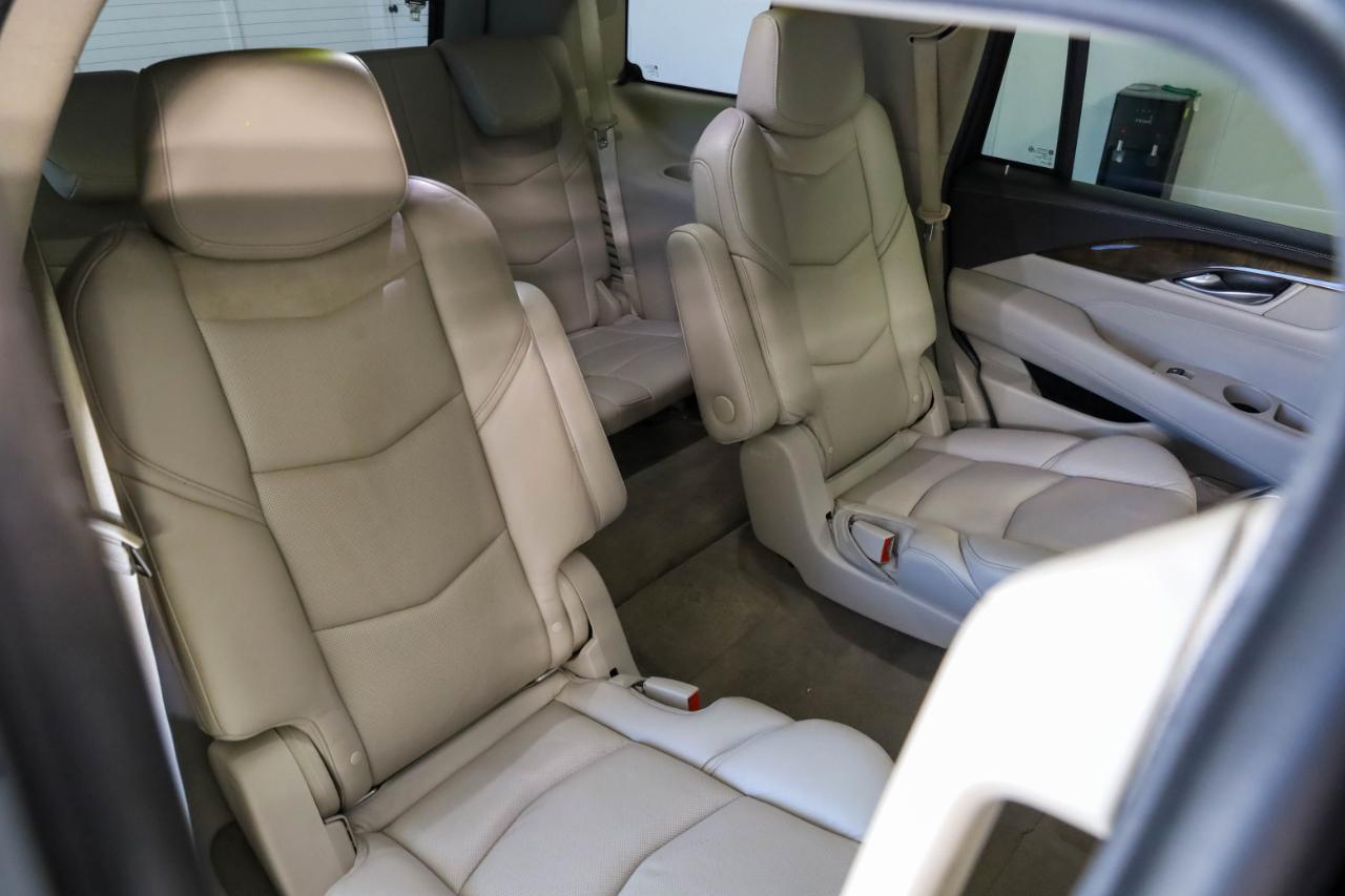 Cadillac Escalade photo 21
