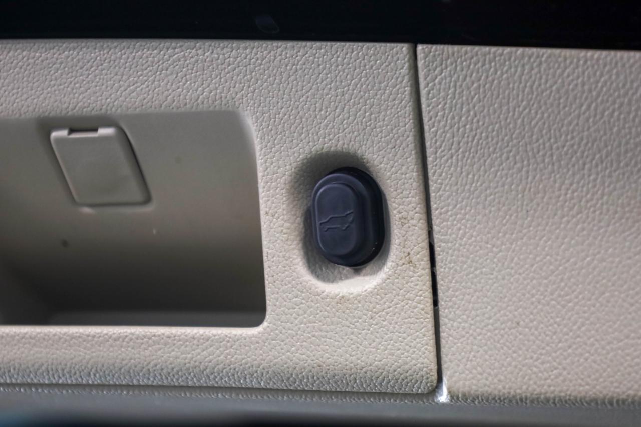 Cadillac Escalade photo 29