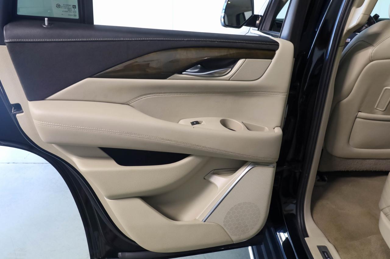 Cadillac Escalade photo 36
