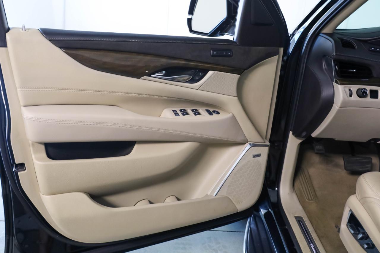 Cadillac Escalade photo 30