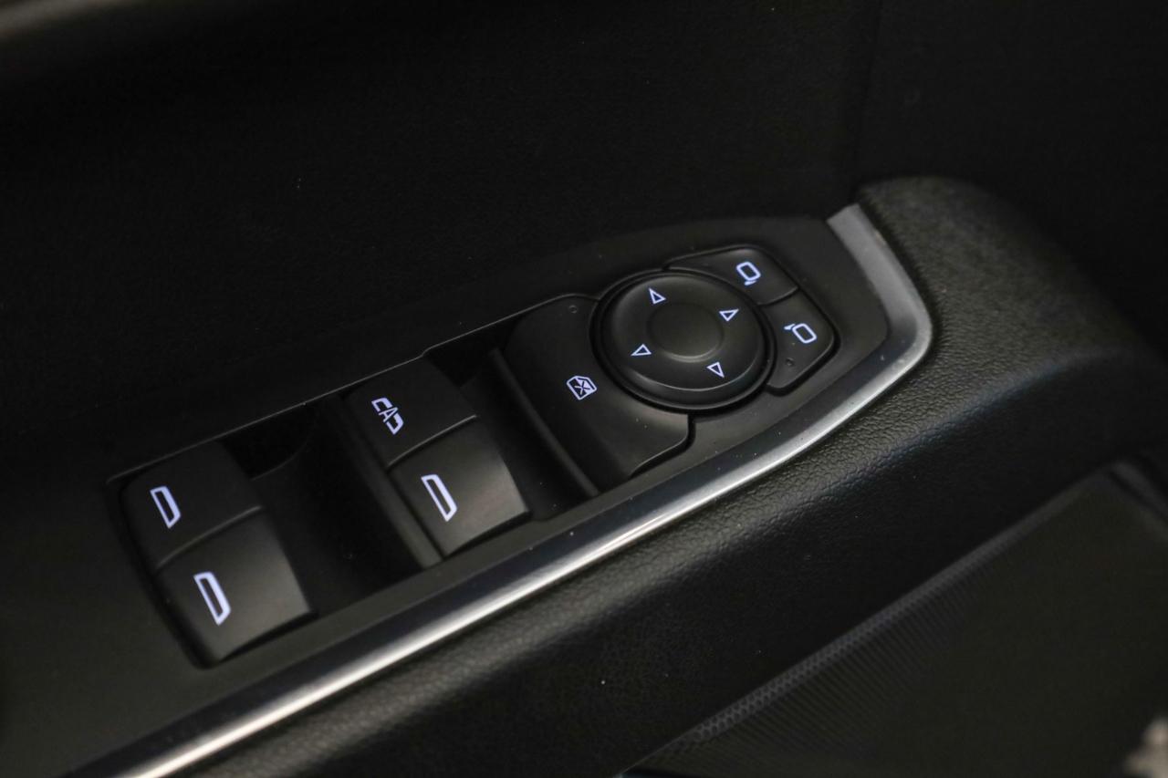 Chevrolet Silverado photo 29
