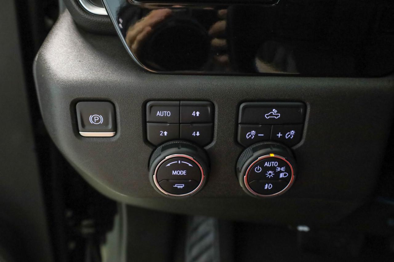 Chevrolet Silverado photo 30