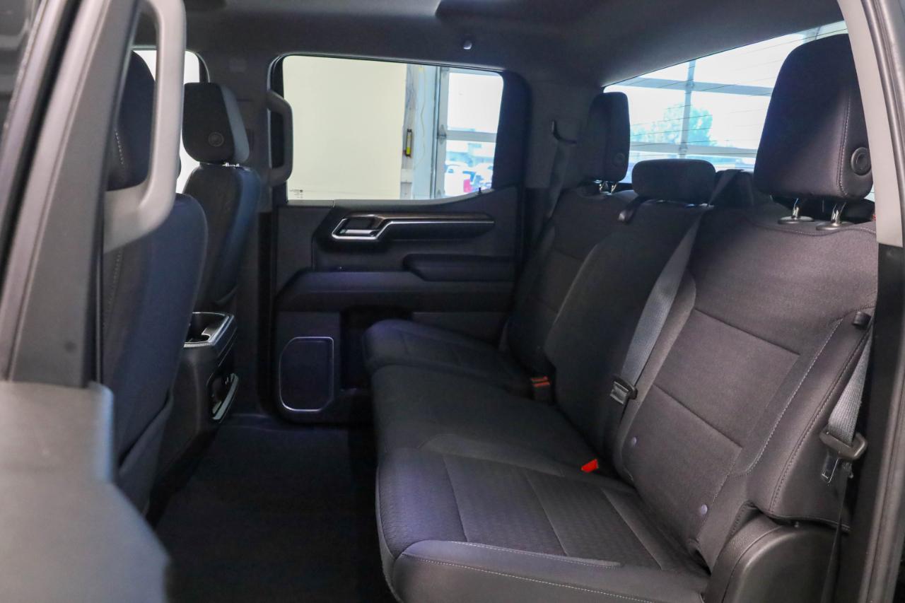 Chevrolet Silverado photo 17