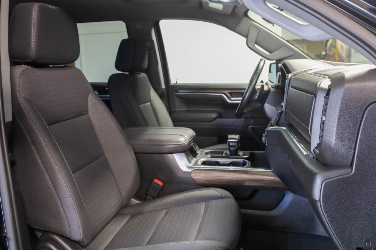 Chevrolet Silverado photo 15