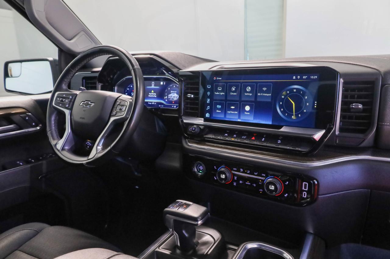 Chevrolet Silverado photo 14
