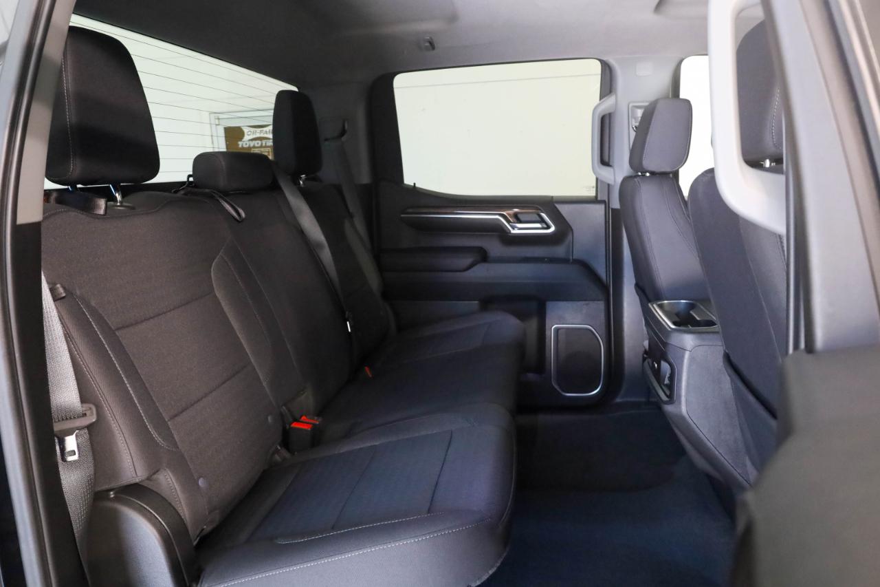 Chevrolet Silverado photo 20