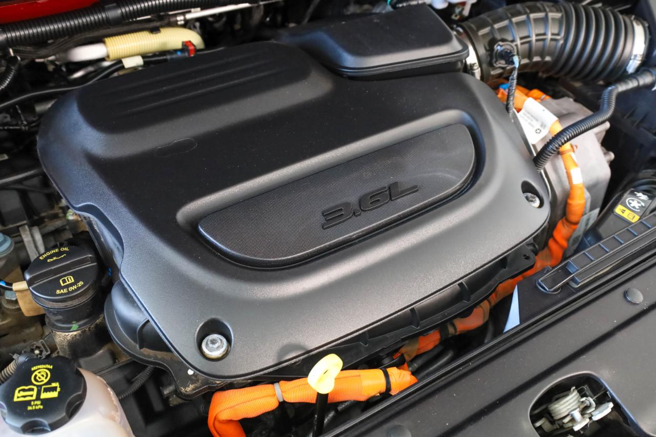 Chrysler Pacifica photo 47