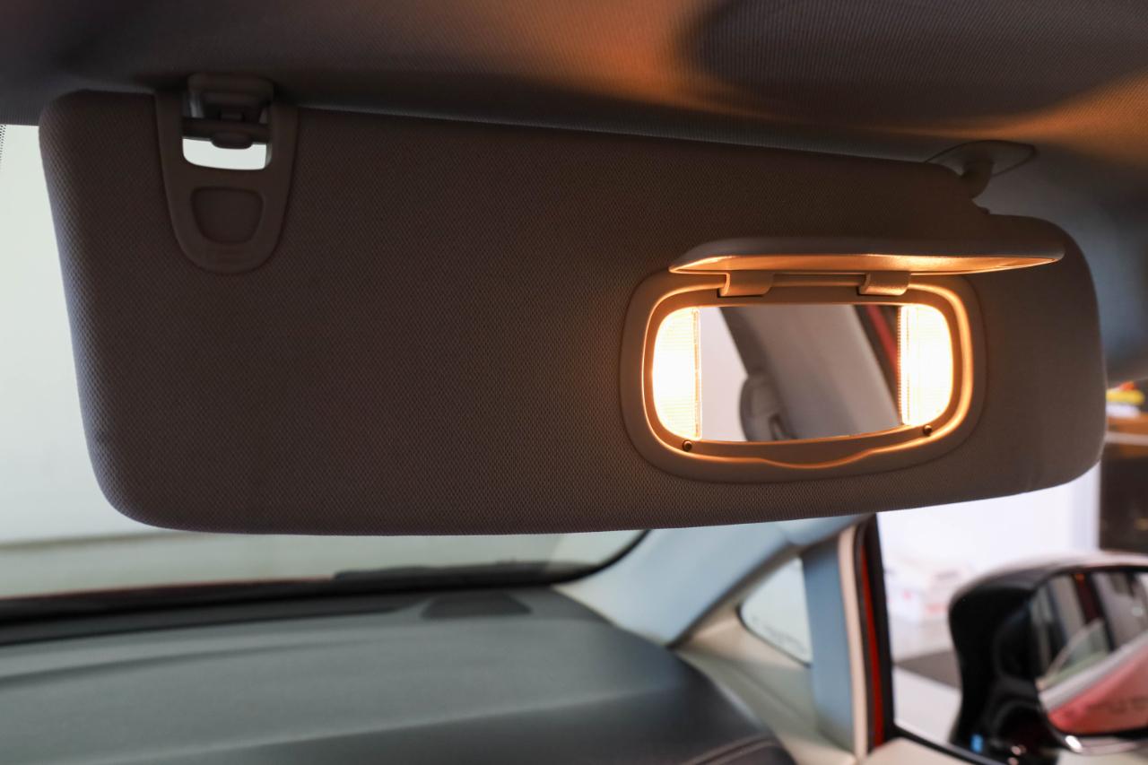 Chrysler Pacifica photo 42