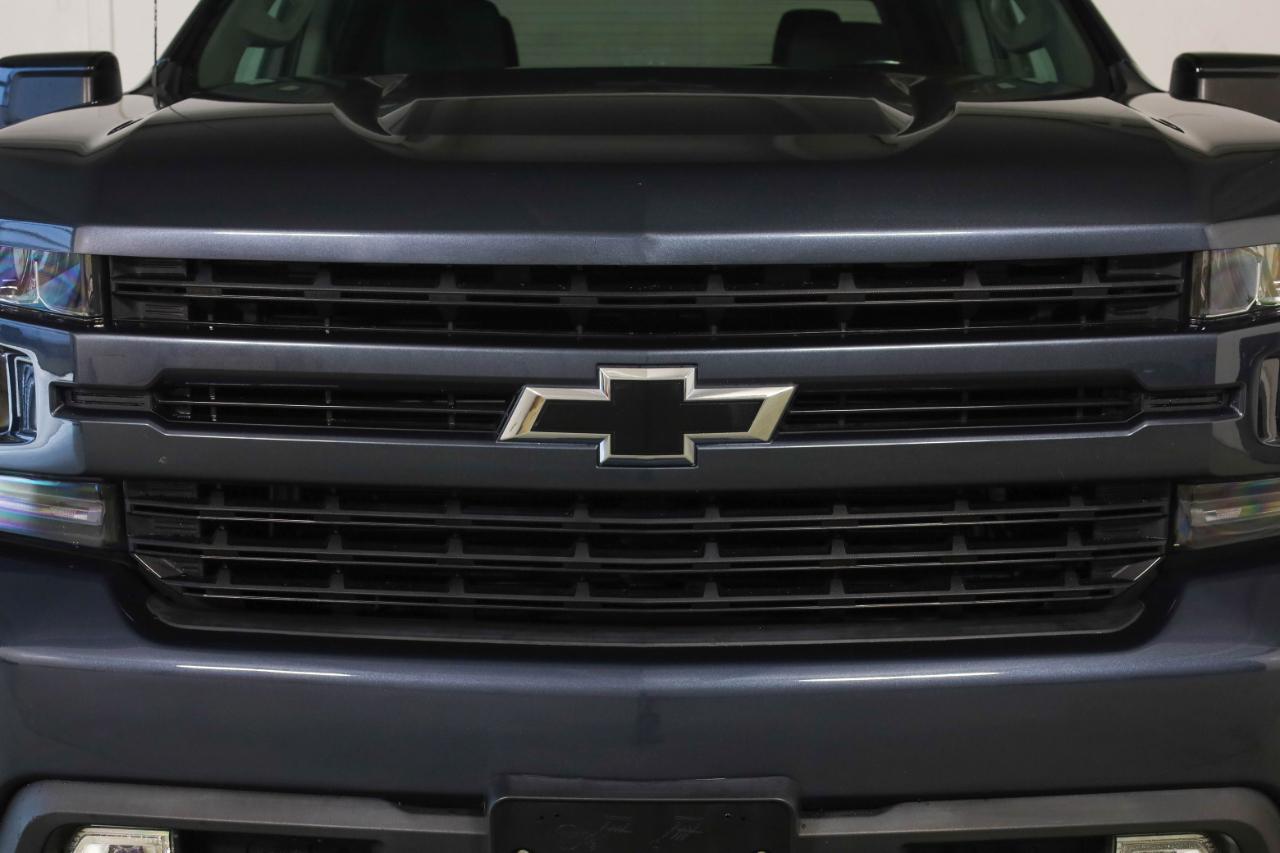 Chevrolet Silverado photo 16