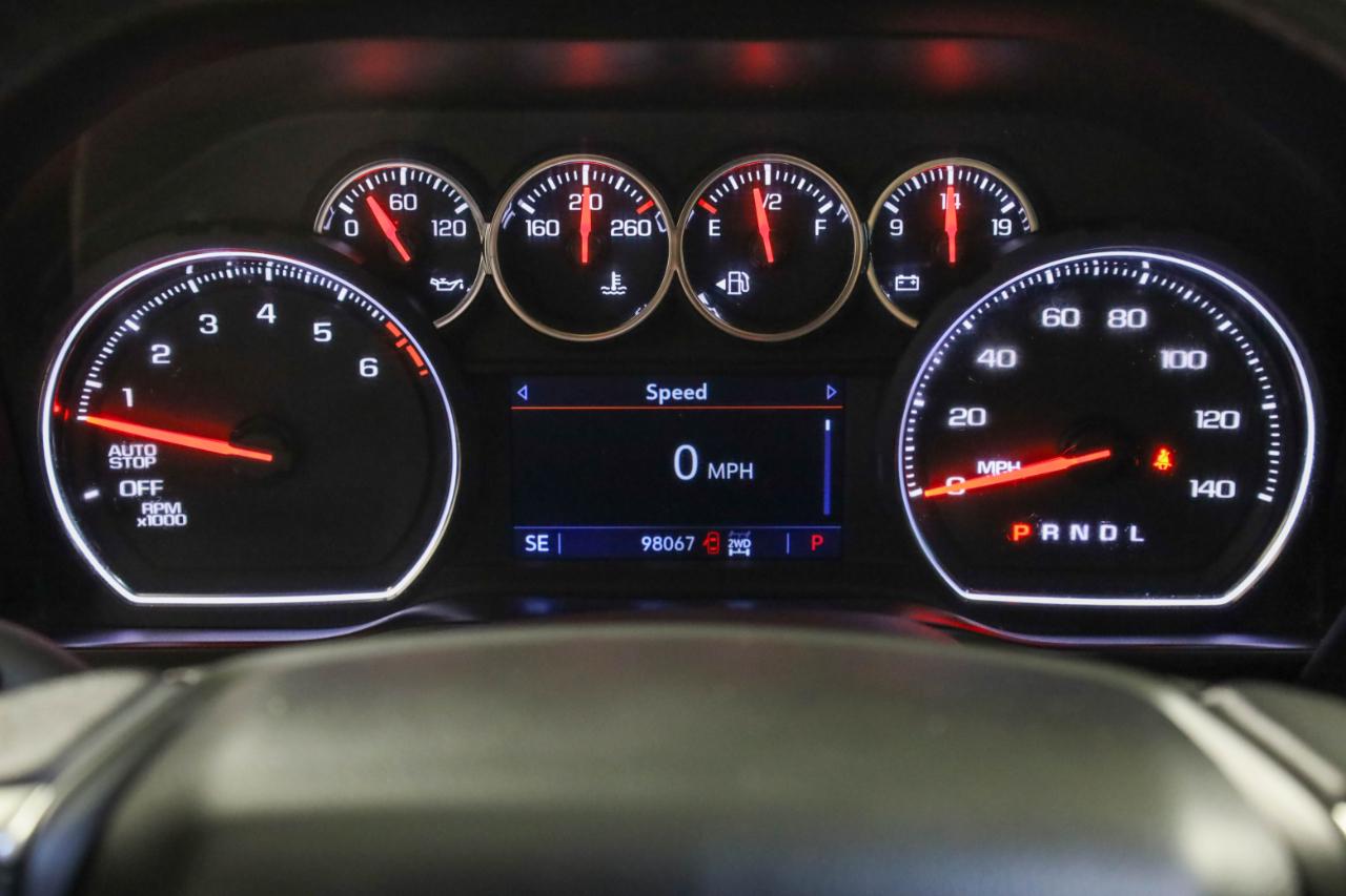 Chevrolet Silverado photo 24
