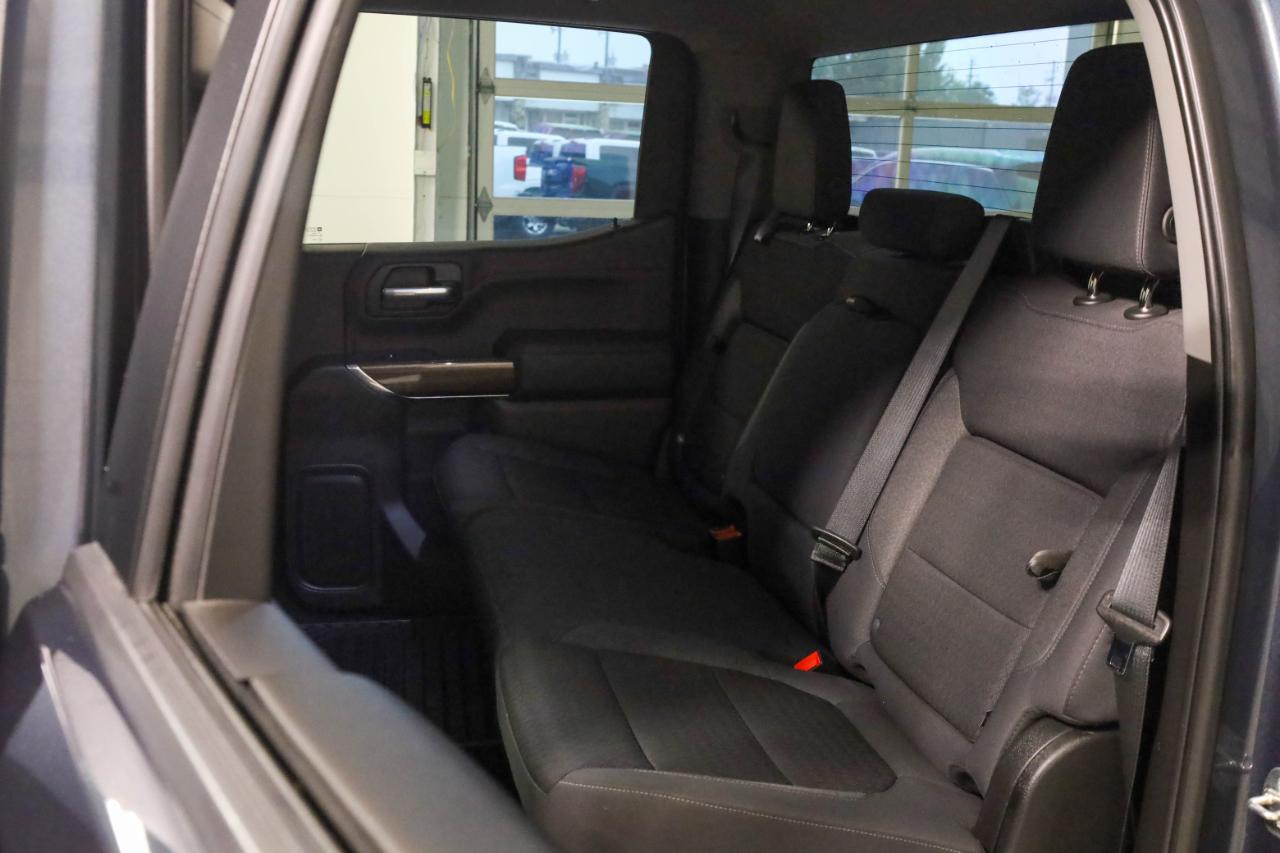 Chevrolet Silverado photo 17