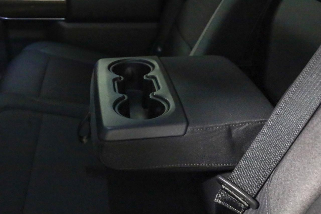 Chevrolet Silverado photo 34