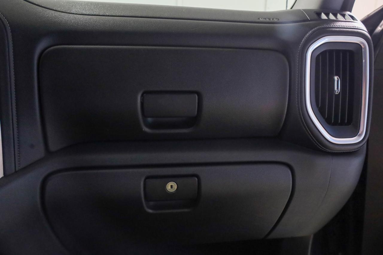 Chevrolet Silverado photo 39