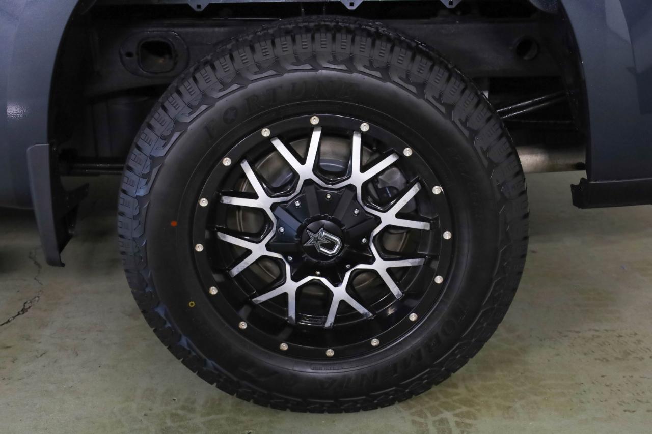Chevrolet Silverado photo 48
