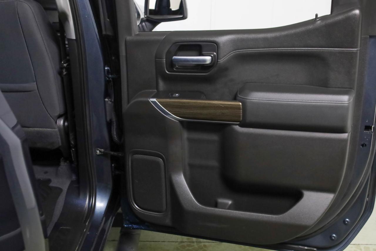 Chevrolet Silverado photo 36