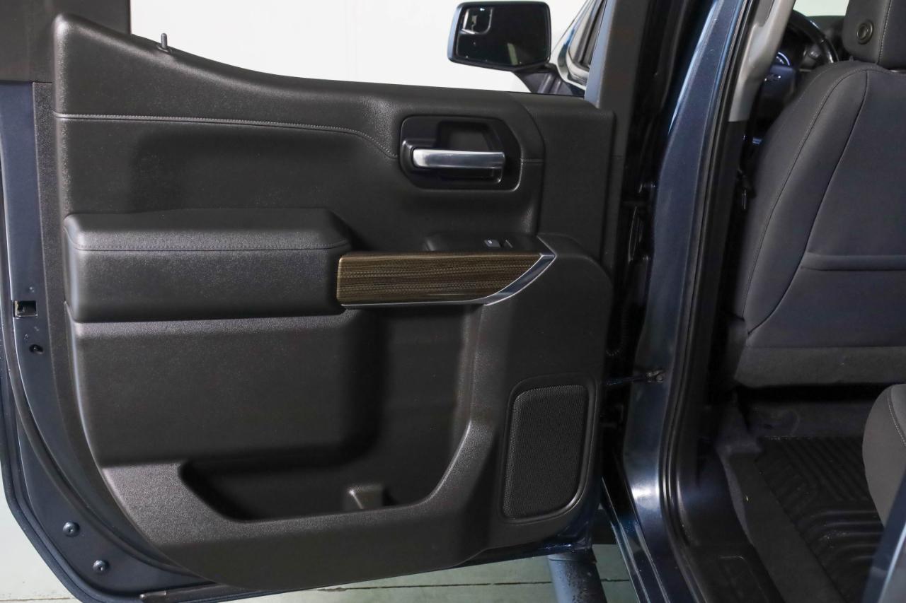 Chevrolet Silverado photo 33
