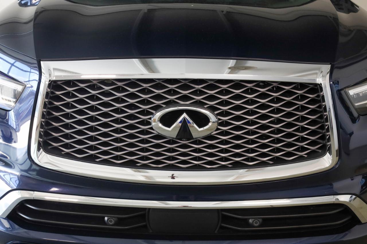 Infiniti QX80 photo 16