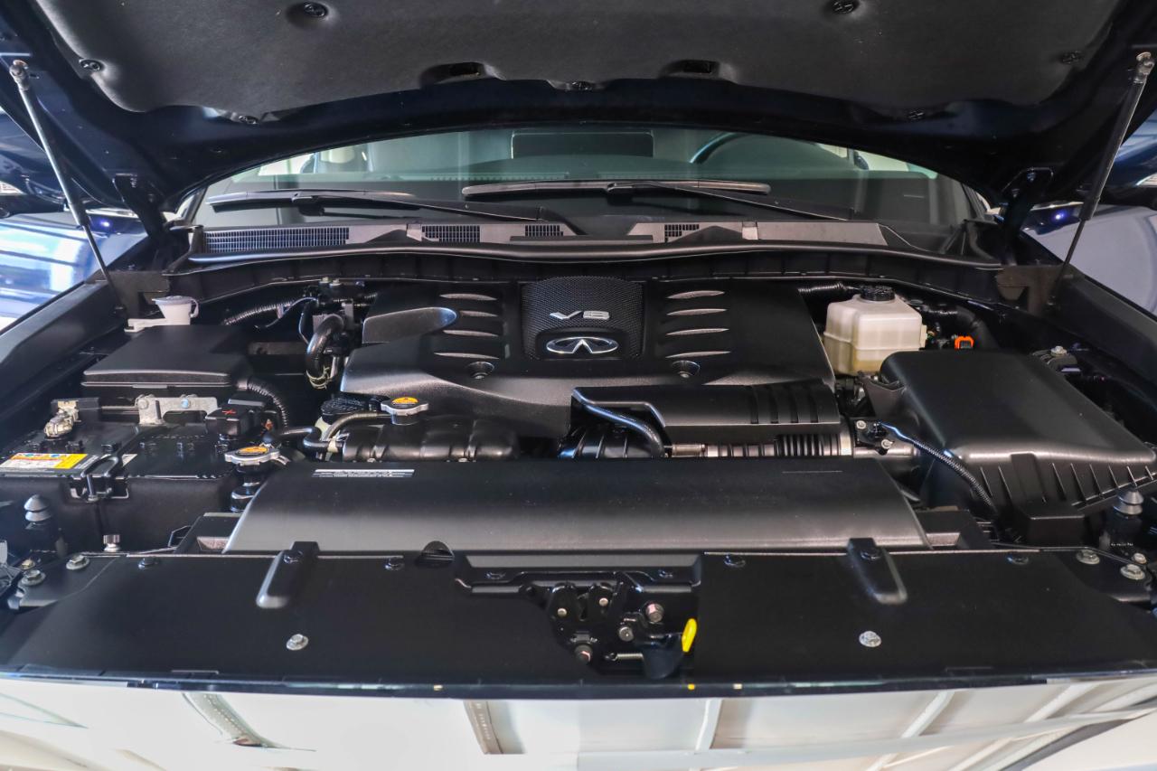 Infiniti QX80 photo 52