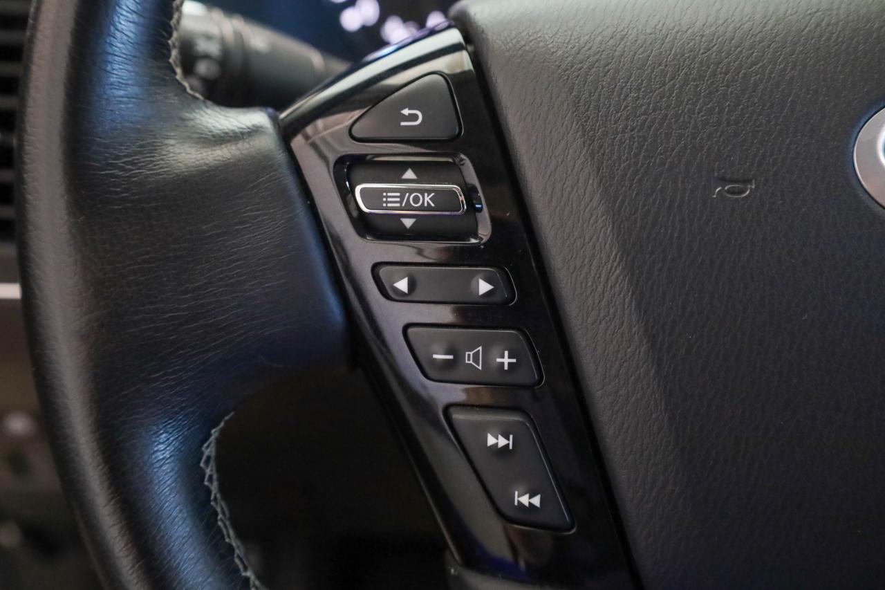 Infiniti QX80 photo 34