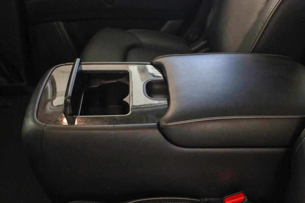 Infiniti QX80 photo 38