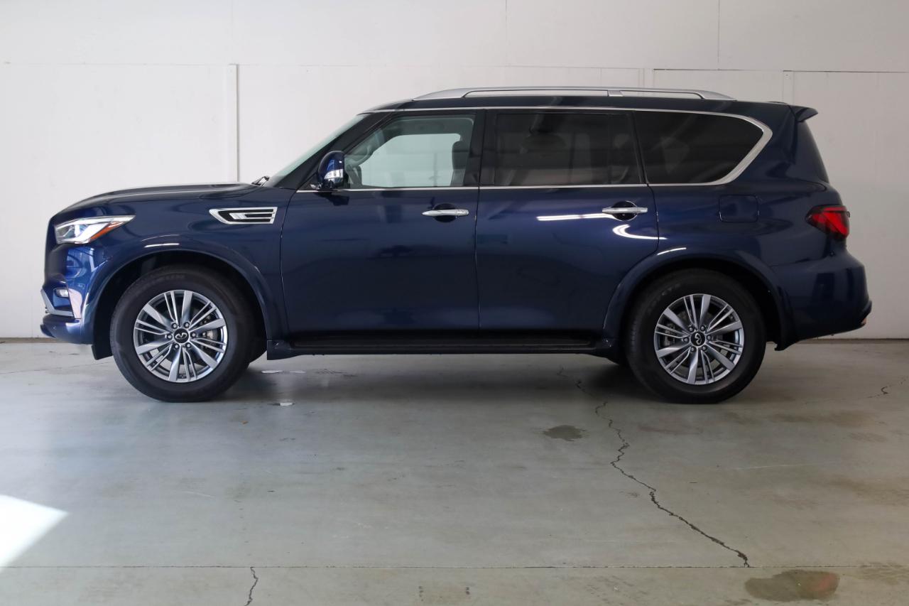 Infiniti QX80 photo 6