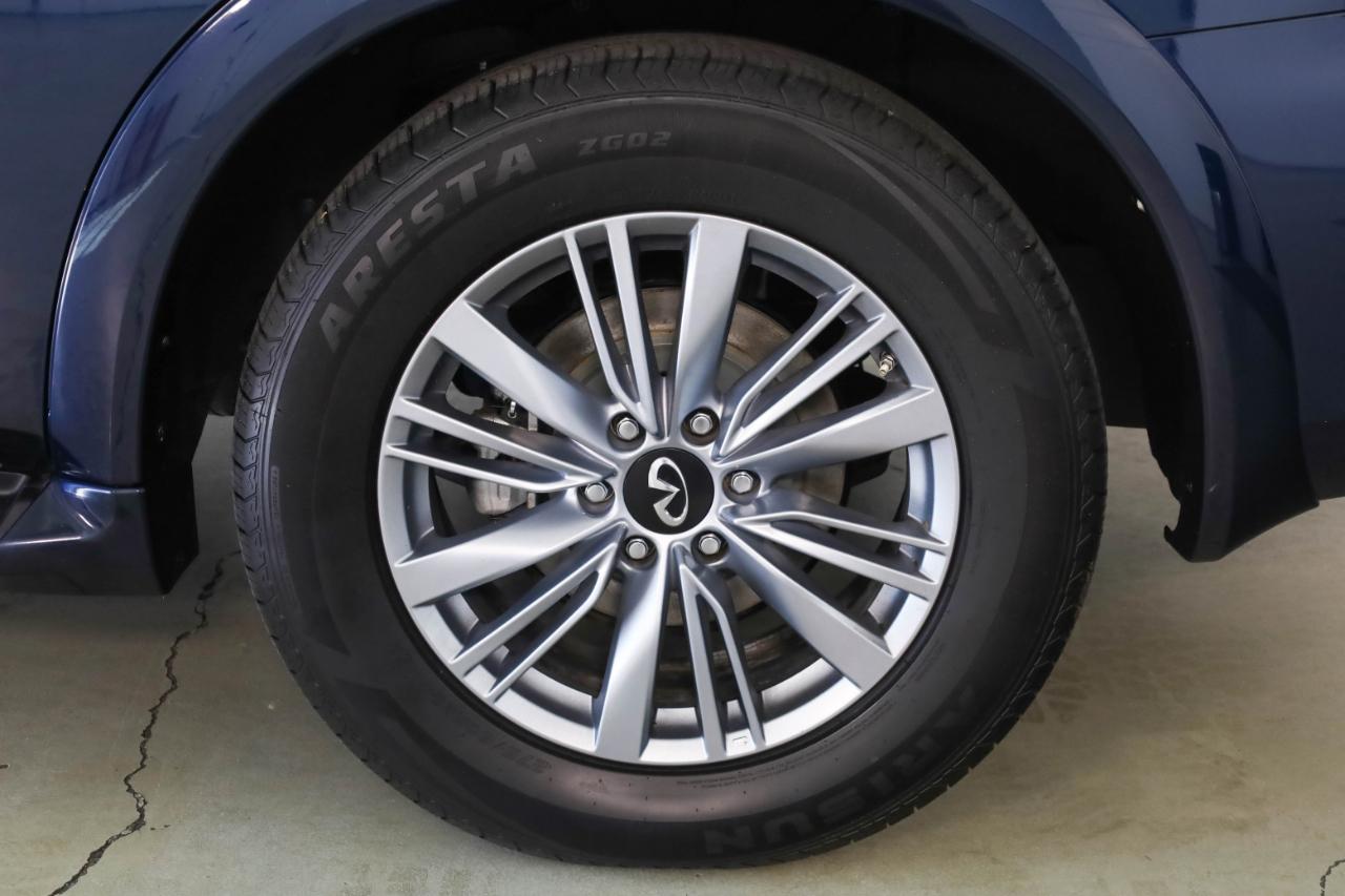 Infiniti QX80 photo 57