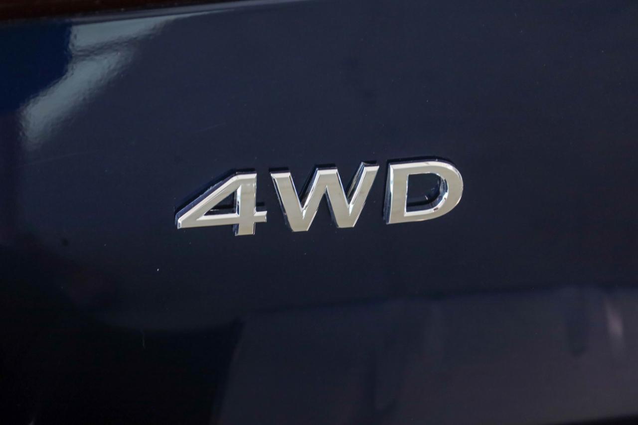 Infiniti QX80 photo 51