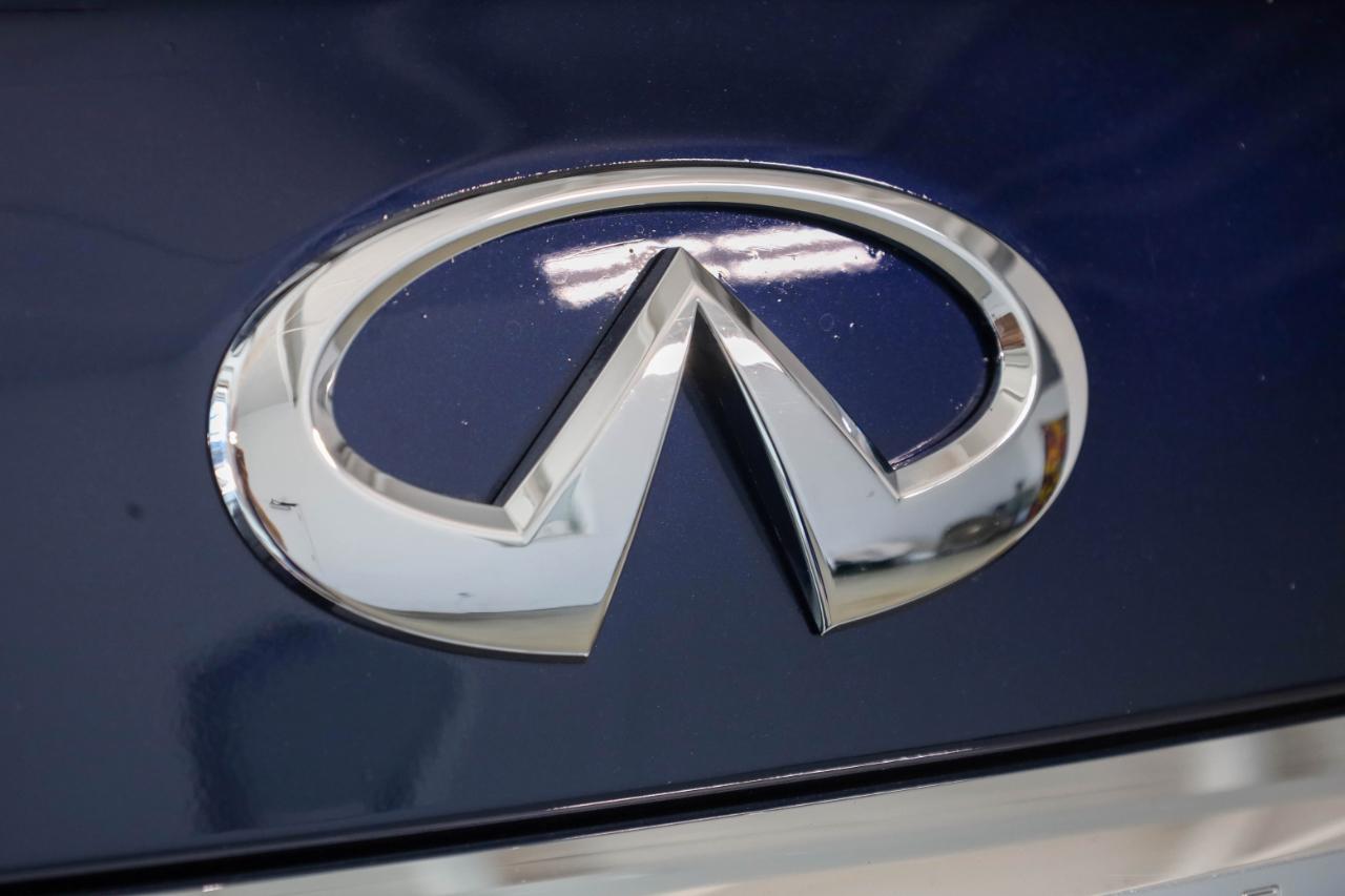 Infiniti QX80 photo 60
