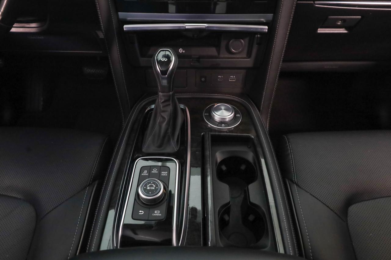 Infiniti QX80 photo 40