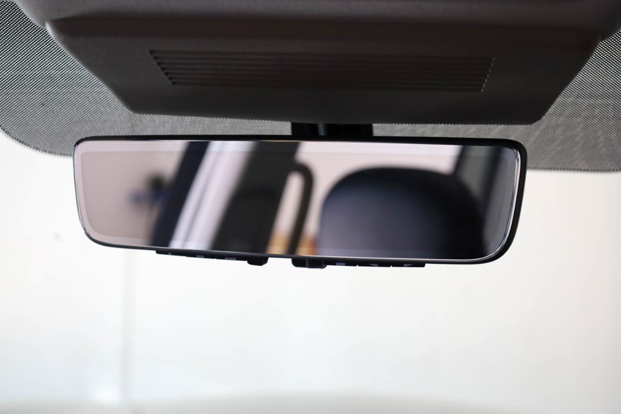 Infiniti QX80 photo 43