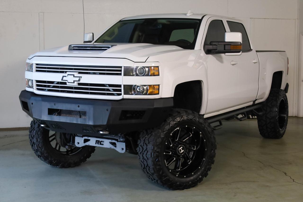 Chevrolet Silverado 2500 High Country Crew Cab 4WD SWB 2017
