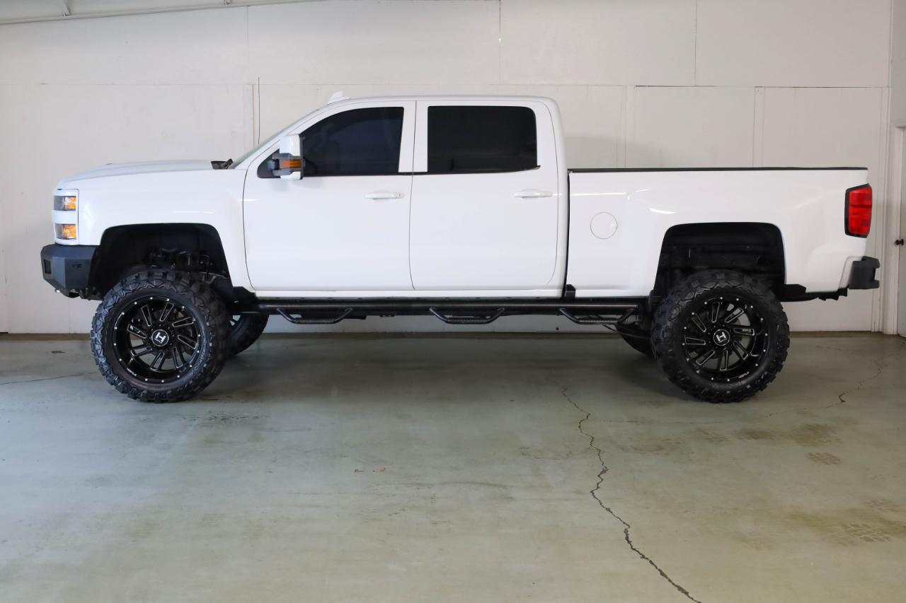 Chevrolet Silverado 2500 High Country Crew Cab 4WD SWB 2017