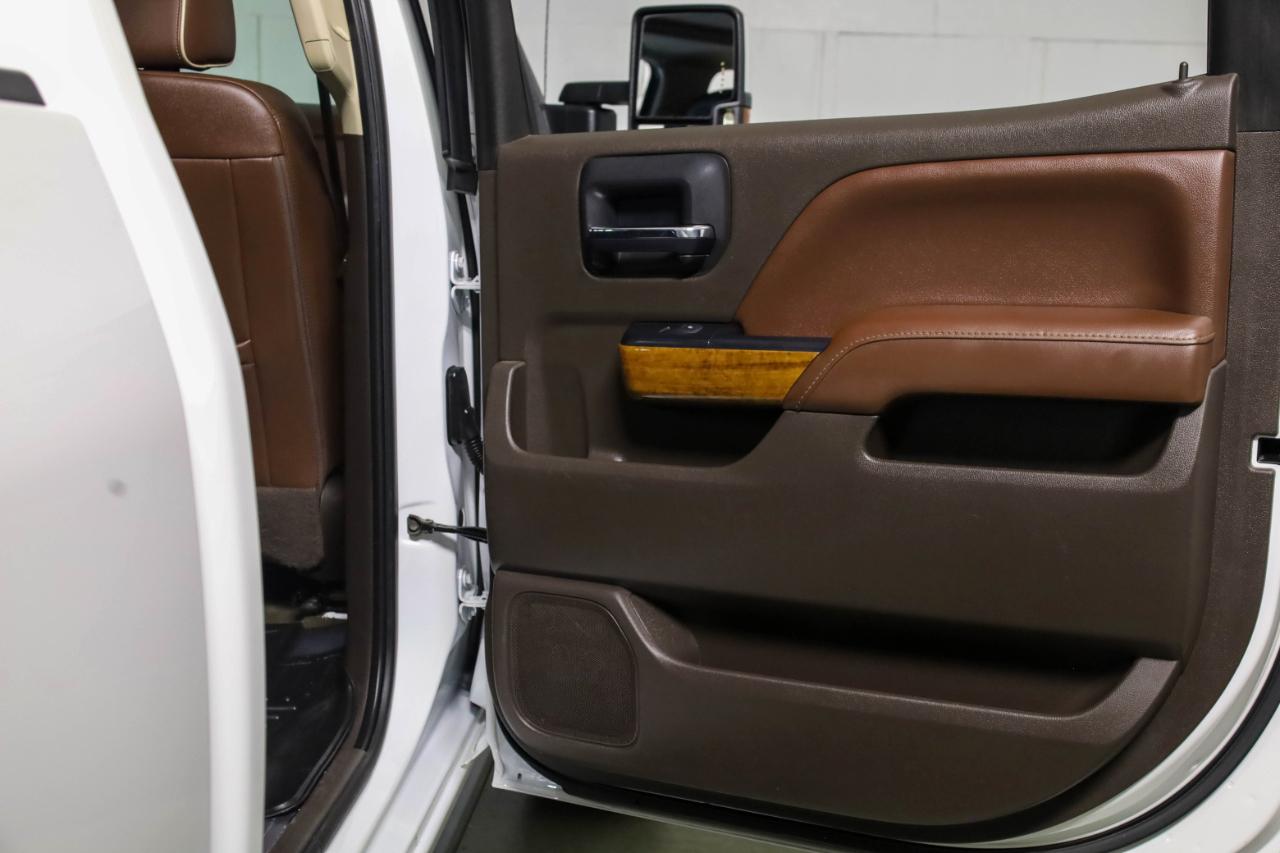 Chevrolet Silverado 2500 High Country Crew Cab 4WD SWB 2017