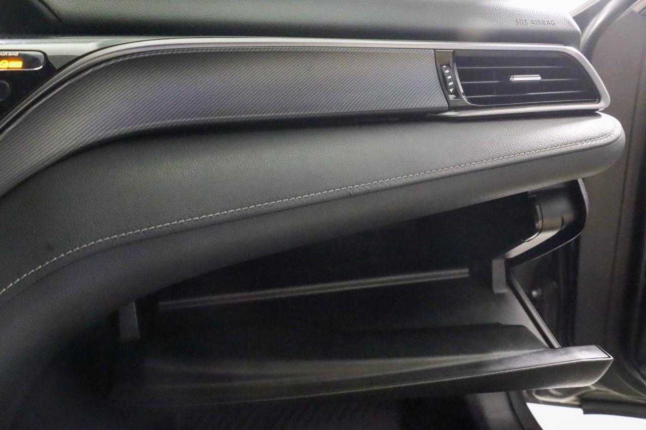 Toyota Camry SE 4D Sedan 2021